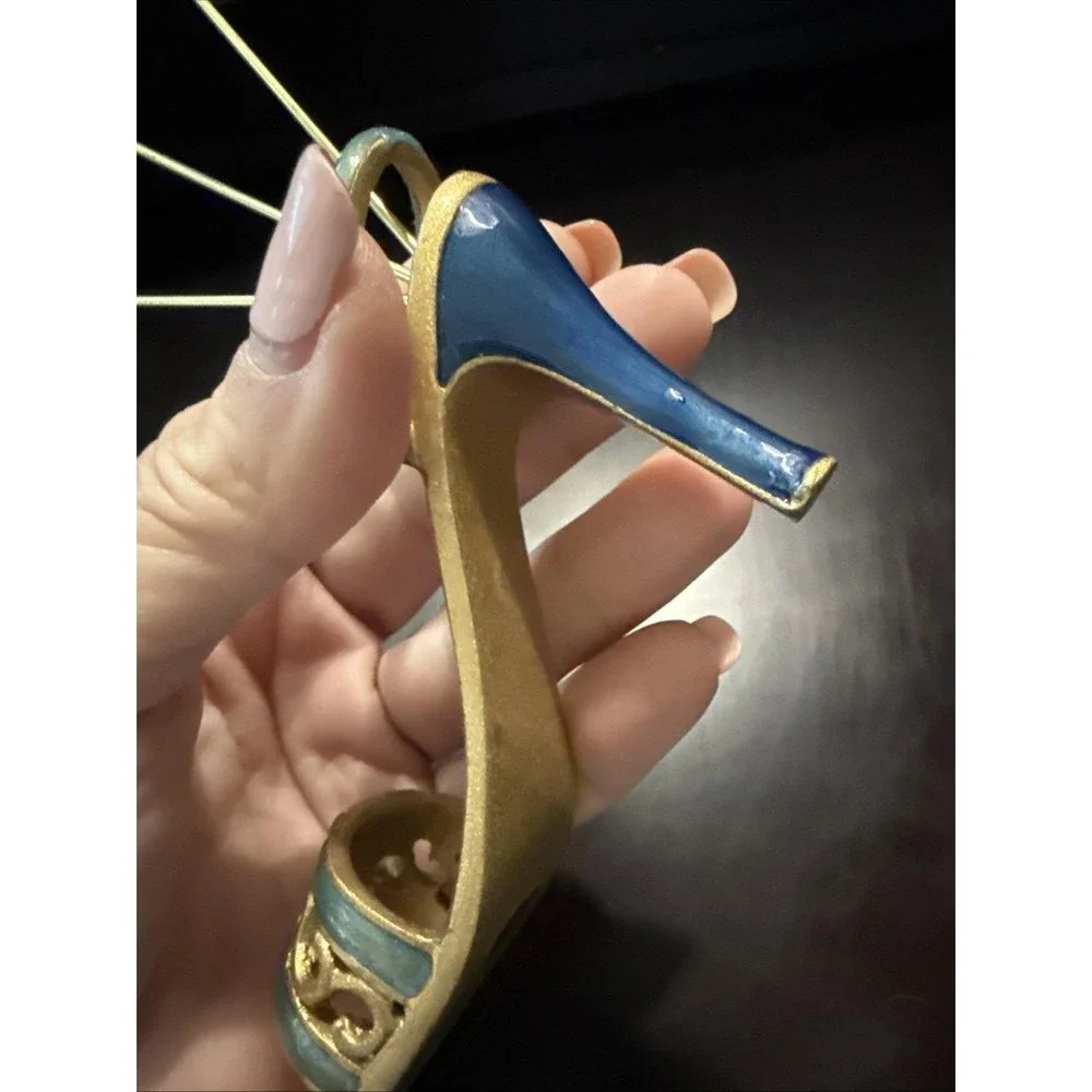 2 Vintage Enamel High Heel‎ Shoe Wire Picture Photo Card Holder Display Stand